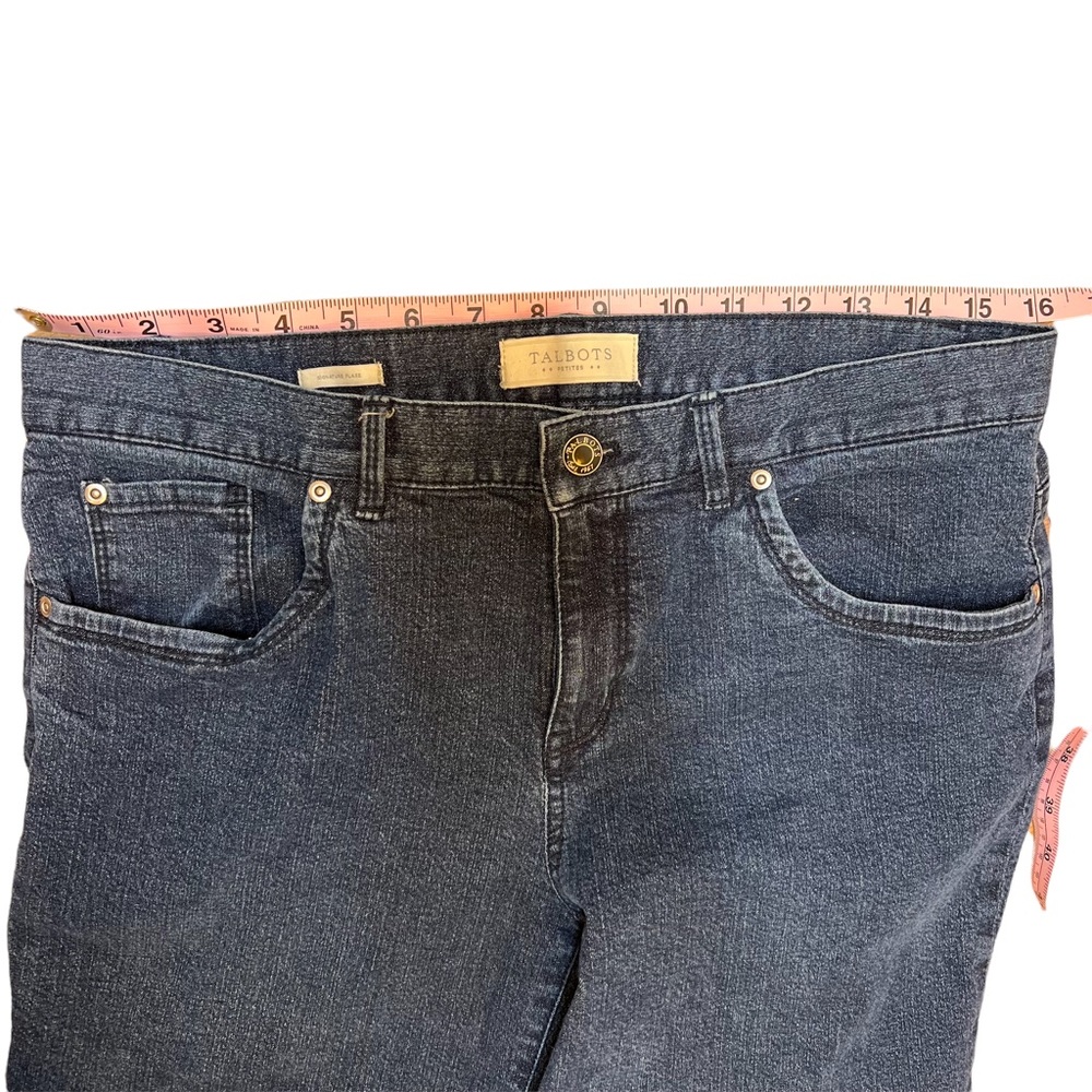 Talbots 10P Petite Signature Flare Mid Rise Dark Wash. - Picture 8 of 9